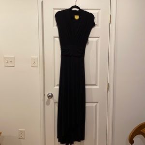 Long black dress - flattering & comfy! only worn once!